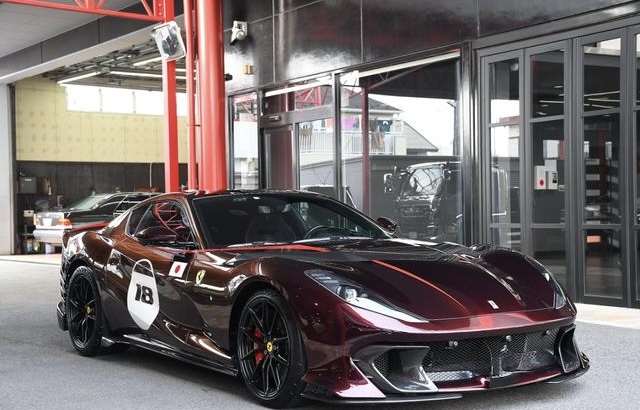 Ferrari 812 Competizione front view