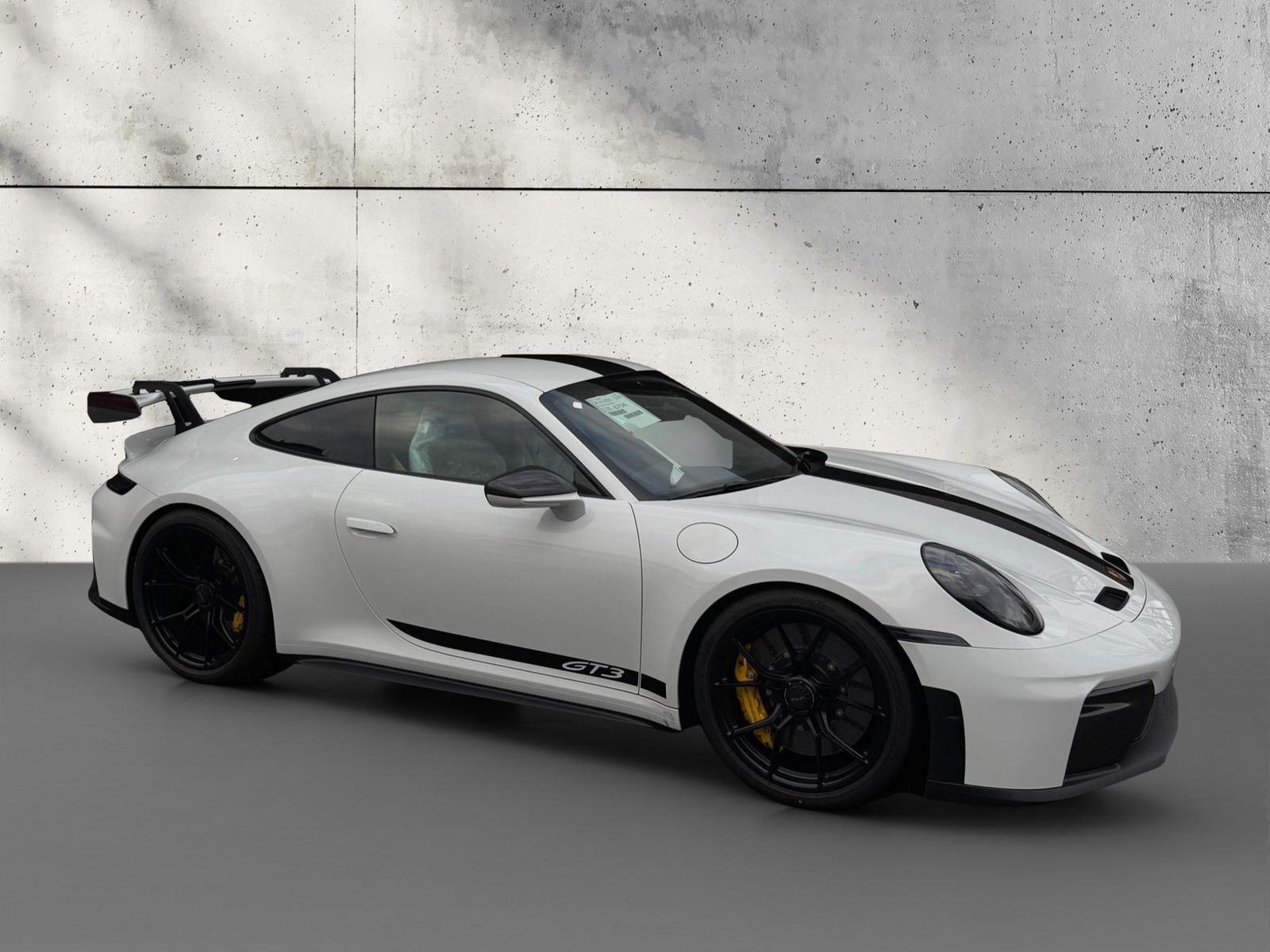 Porsche 911 GT3 side view Weissach