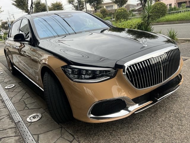 Mercedes-Maybach S-Class luxury details