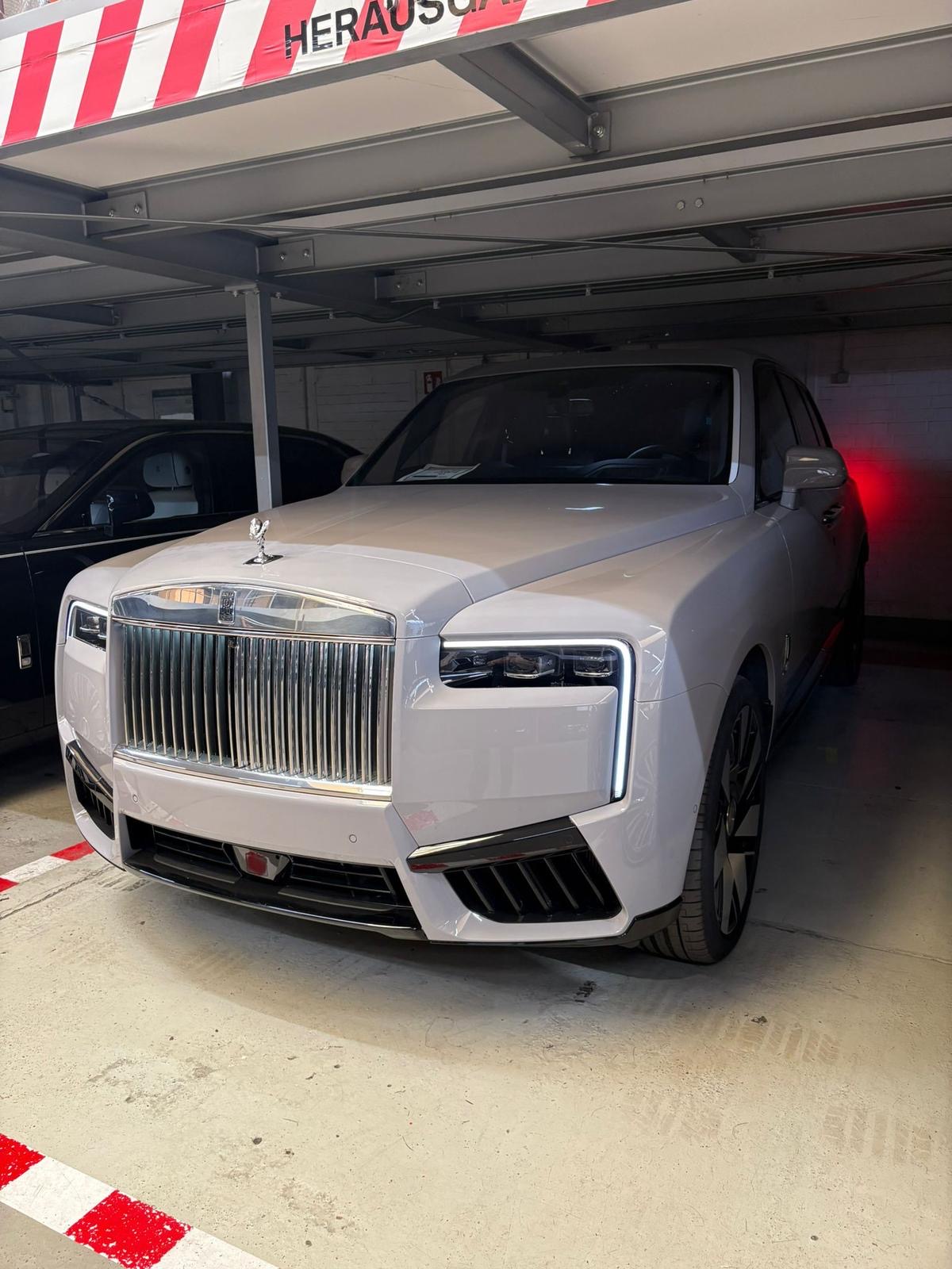 Rolls Royce Cullinan Series II front view