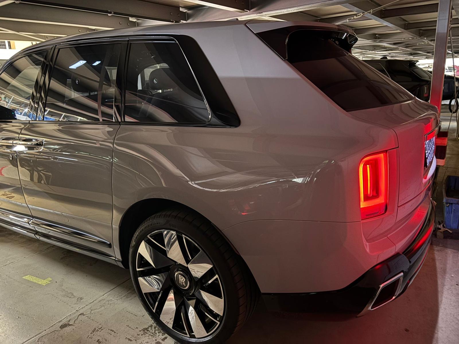 Rolls Royce Cullinan Series II side view
