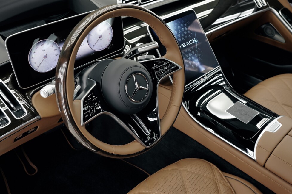 Mercedes-Maybach S680 interior